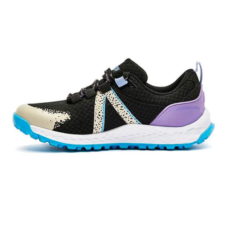ZAPATILLAS-A-NATION-CROSS-FIELD-TRAINING-NGO-VIOL-MUJER