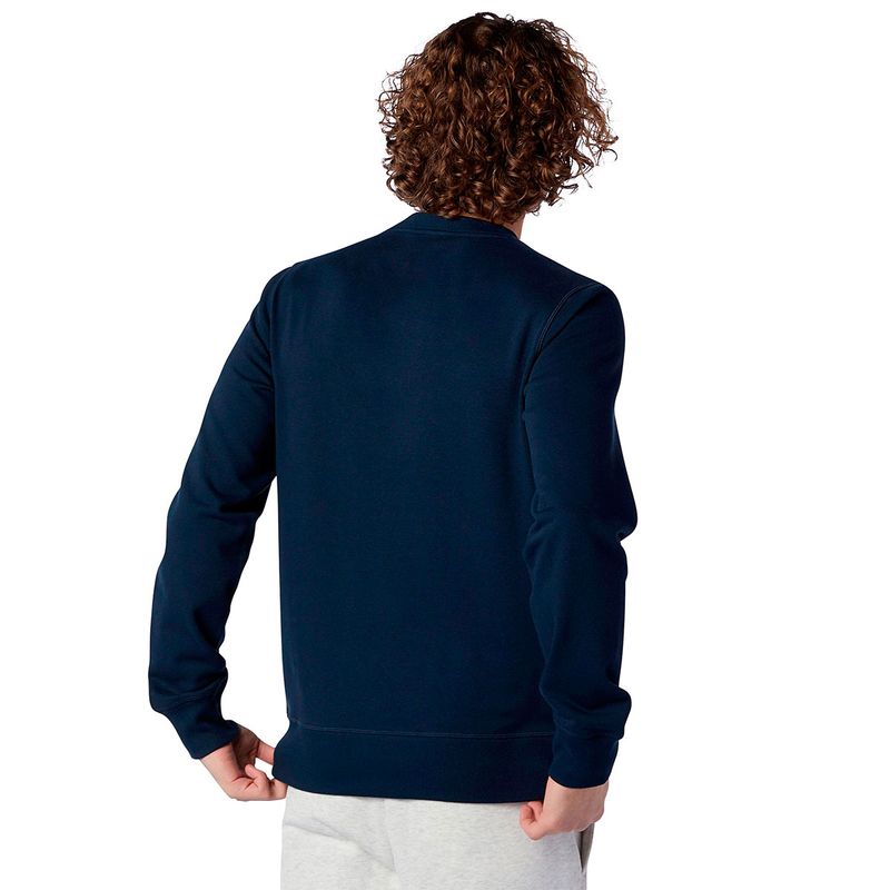 BUZO-NEW-BALANCE-ESSENTIALS-STACK-MT03560ECL-AZ-MODA-HOMBRE