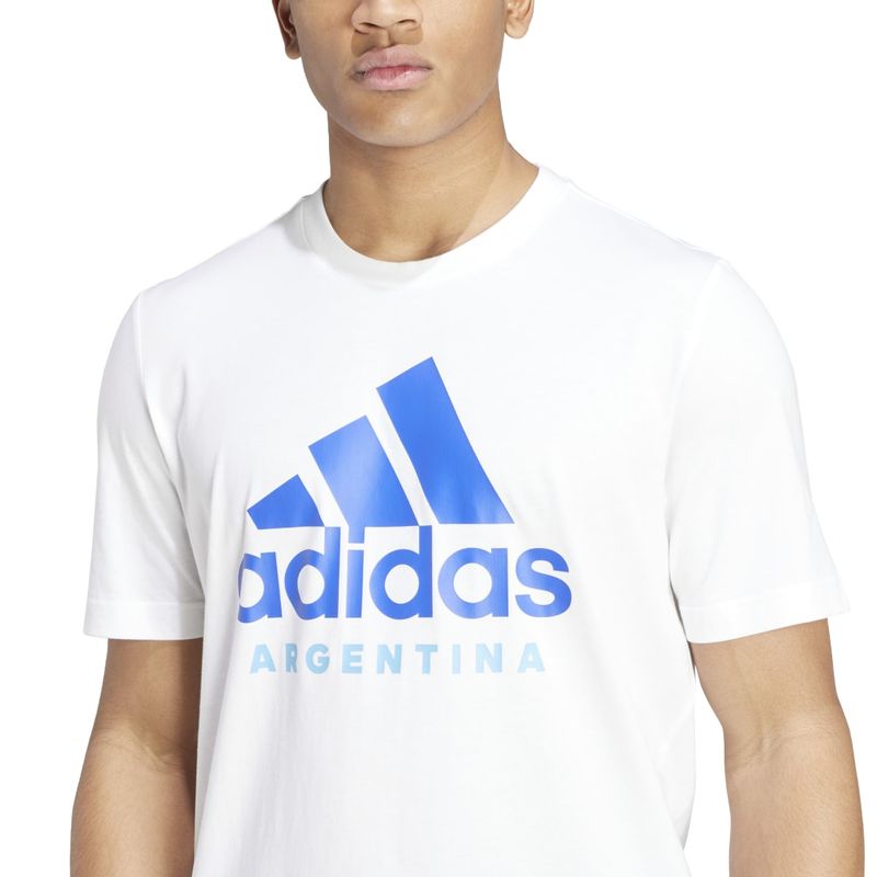 IU2149_8_APPAREL_On-Model_Detail-View-2_white
