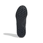 HP3061_3_FOOTWEAR_Photography_Bottom-View_white