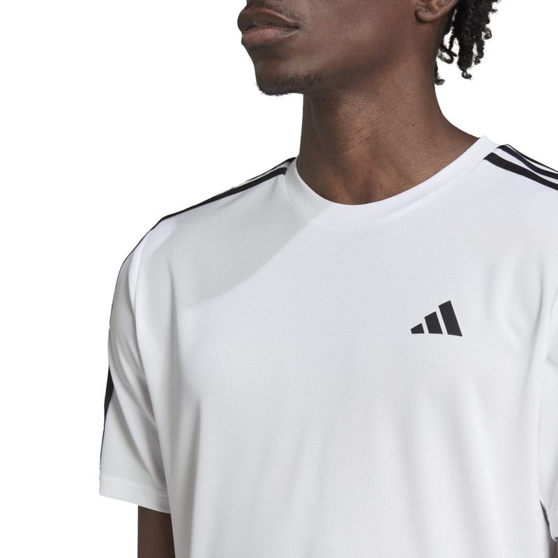 IB8151_7_APPAREL_On-Model_Detail-View-1_white