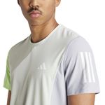 IQ3817_9_APPAREL_On-Model_Detail-View-2_white