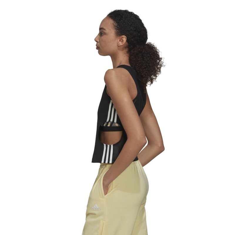 HD6286_6_APPAREL_On-Model_Side-View_white