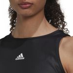 HD6286_9_APPAREL_On-Model_Detail-View-2_white