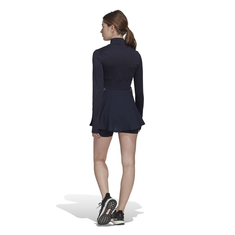 HK9081_5_APPAREL_On-Model_Back-View_white