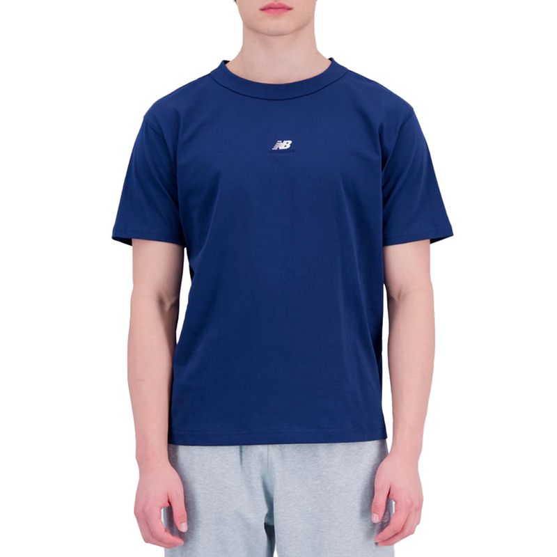 REMERA-NEW-BALANCE-MTA31504NNY-ATHLETICS-MODA-AZ-HOMBRE