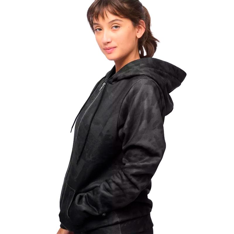 CAMPERA-KION-REBECA-NGO-TRAINING-MUJER-
