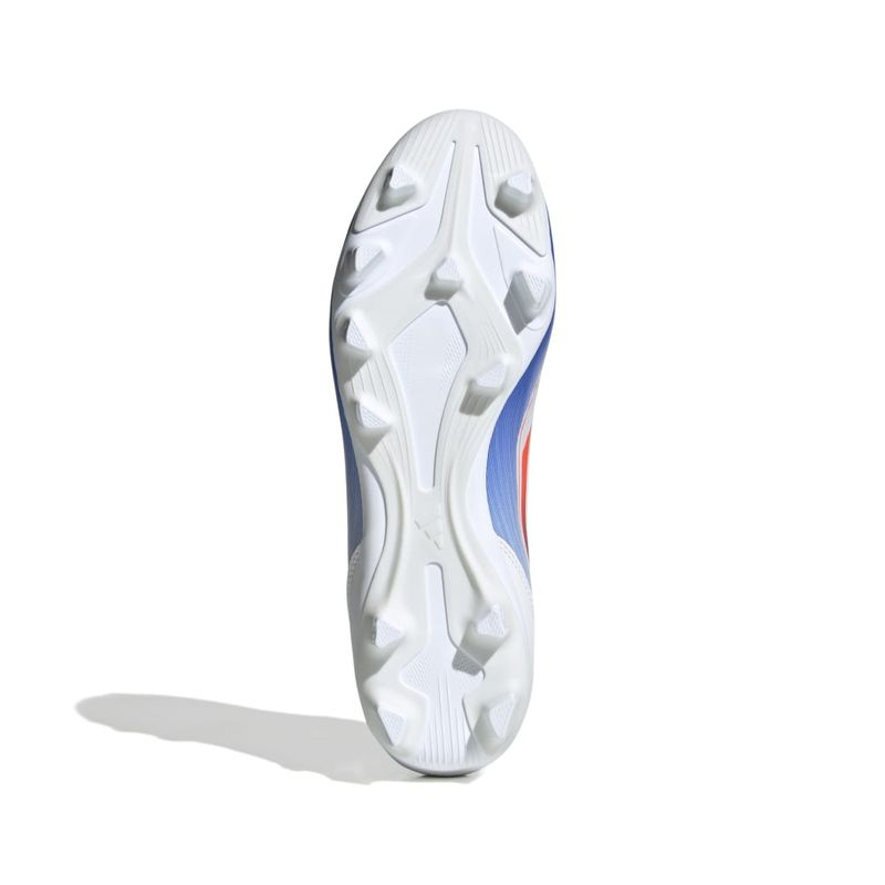 IE0611_3_FOOTWEAR_Photography_Bottom-View_white