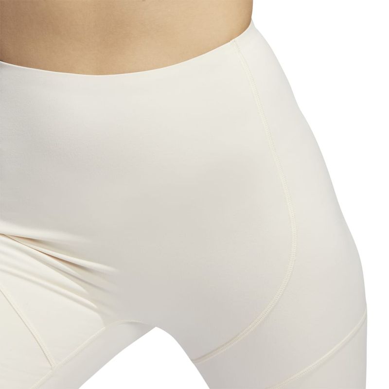 HD4483_8_APPAREL_On-Model_Detail-View-1_white
