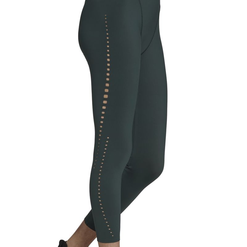 HL8660_7_APPAREL_On-Model_Detail-View-2_white