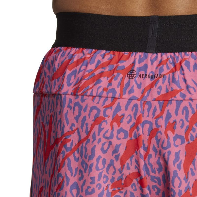 IM1297_7_APPAREL_On-Model_Detail-View-2_white
