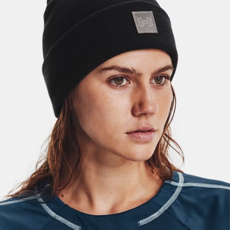 GORRO-UNDER-ARMOUR-HALFTIME-CUFF-NGO-LG-GRS-MODA-MUJER