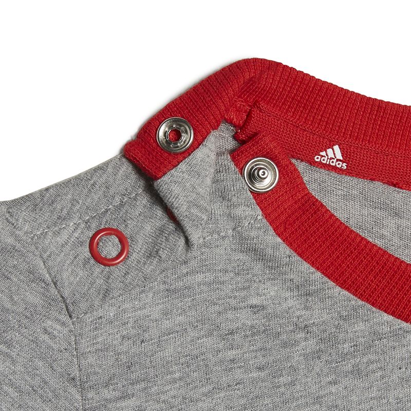 CONJUNTO-ADIDAS-REMERA-Y-SHORT-ESSENTIALS-RJO-GRS-BEBE