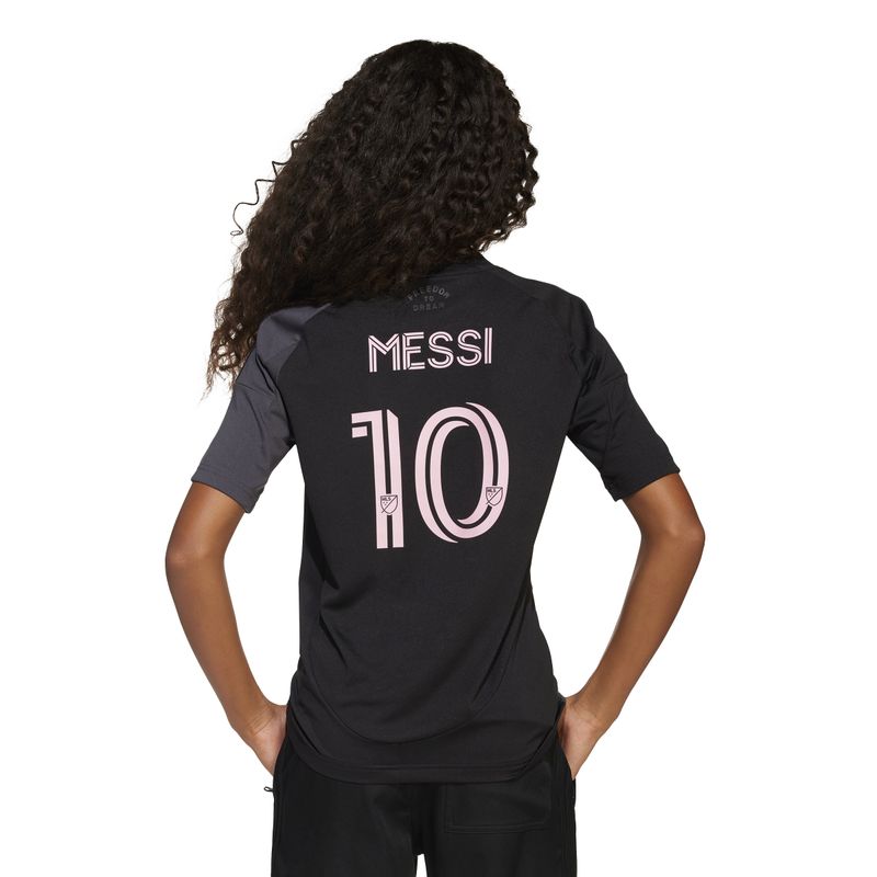 JI6820_4_APPAREL_On Model_Back View_white.jpg