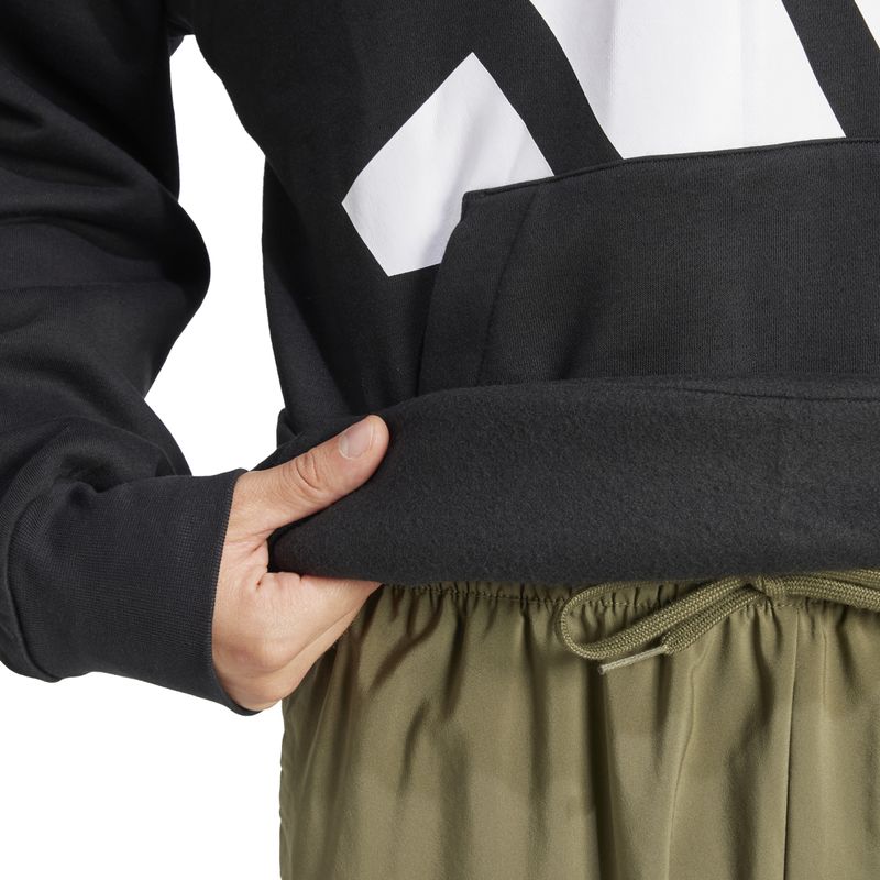 IN6159_7_APPAREL_On Model_Detail View 2_white.jpg