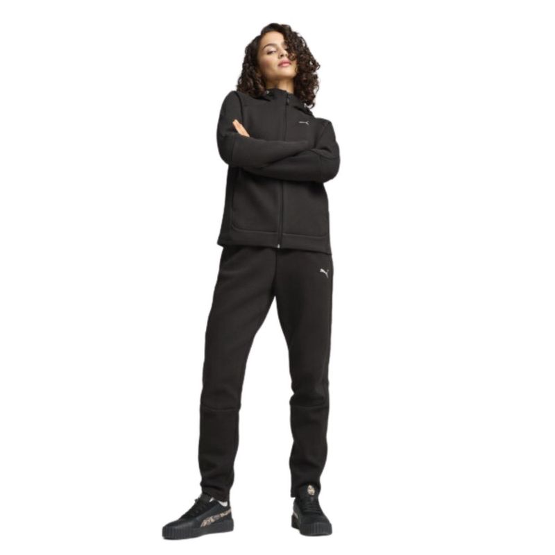 pantalon-puma-evostripe-sweatpants-moda-685051-01-MODELO-3.jpg