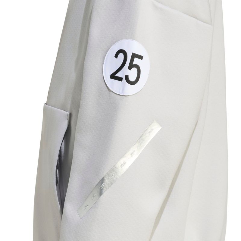 campera-adidas-mercedes-amg-petronas-formula-one-moda-jw3473-DETALLE-4
